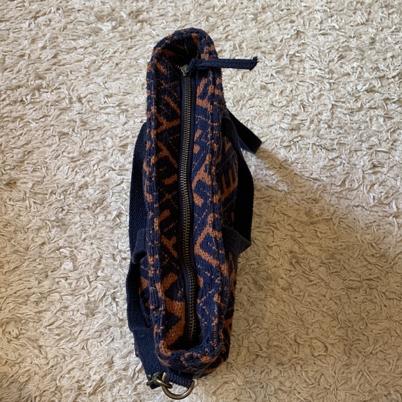 Universal Thread Tribal Crossbody - Picture 5 of 6